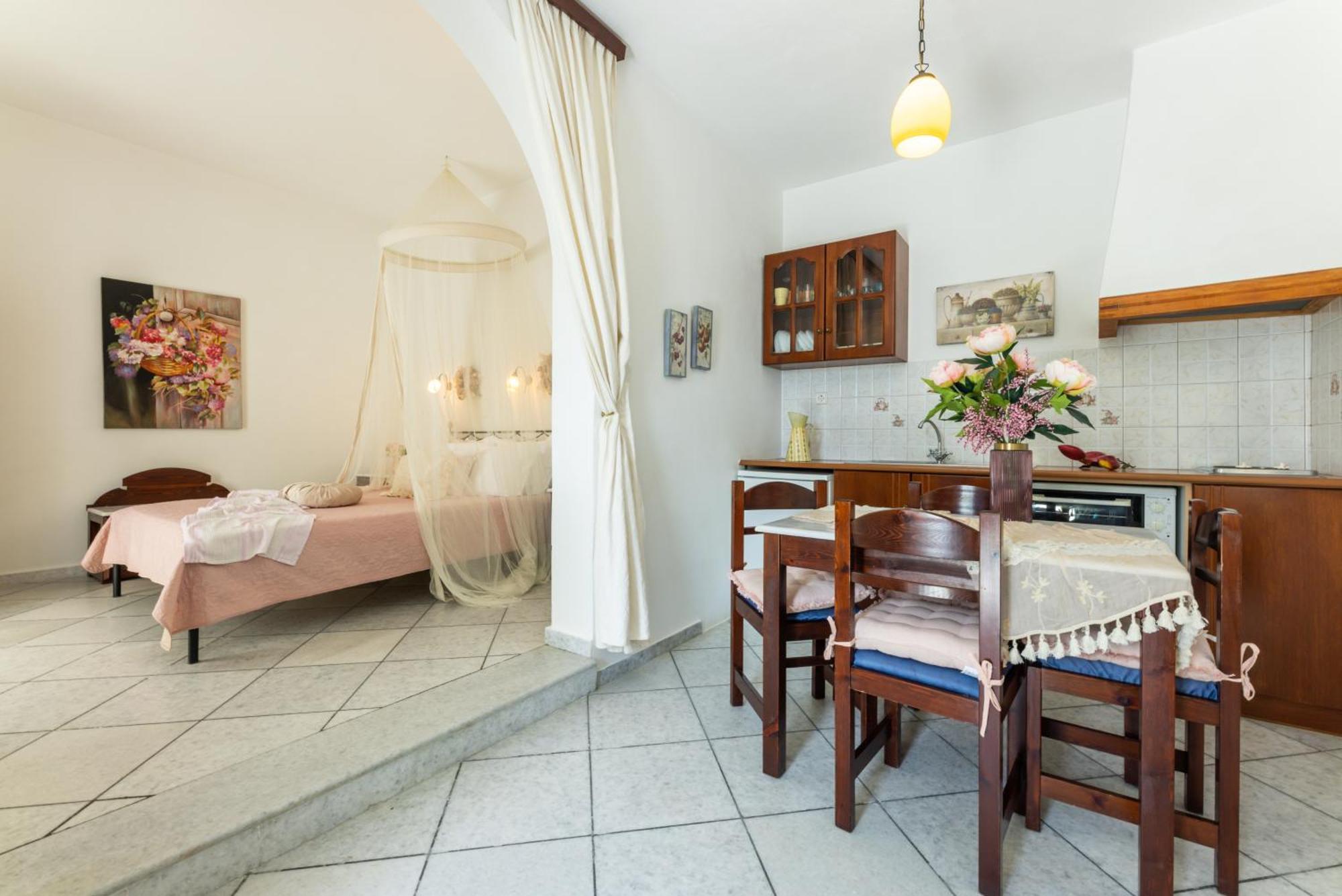 Sunrock Suites Sztelída Kültér fotó